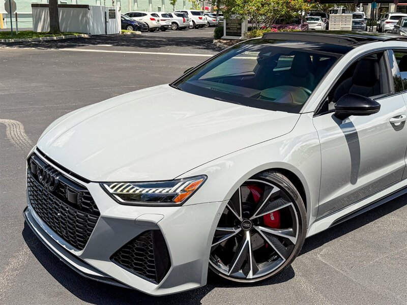 2022 Audi RS 7 4.0T quattro   - Photo 9 - Bonita Springs, FL 34134