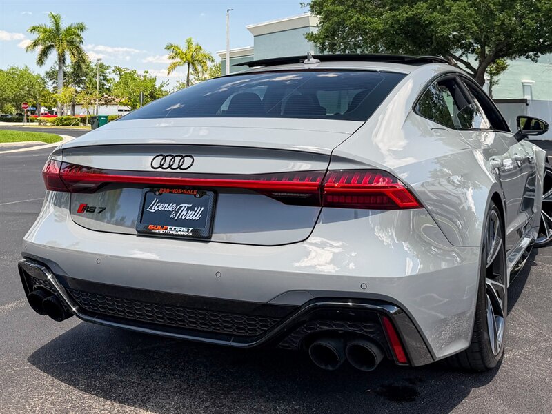 2022 Audi RS 7 4.0T quattro   - Photo 65 - Bonita Springs, FL 34134
