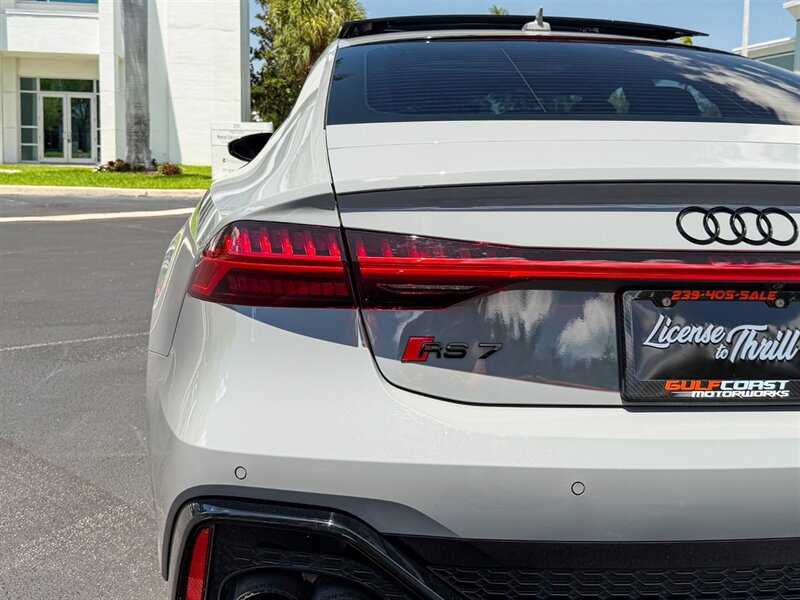 2022 Audi RS 7 4.0T quattro   - Photo 60 - Bonita Springs, FL 34134