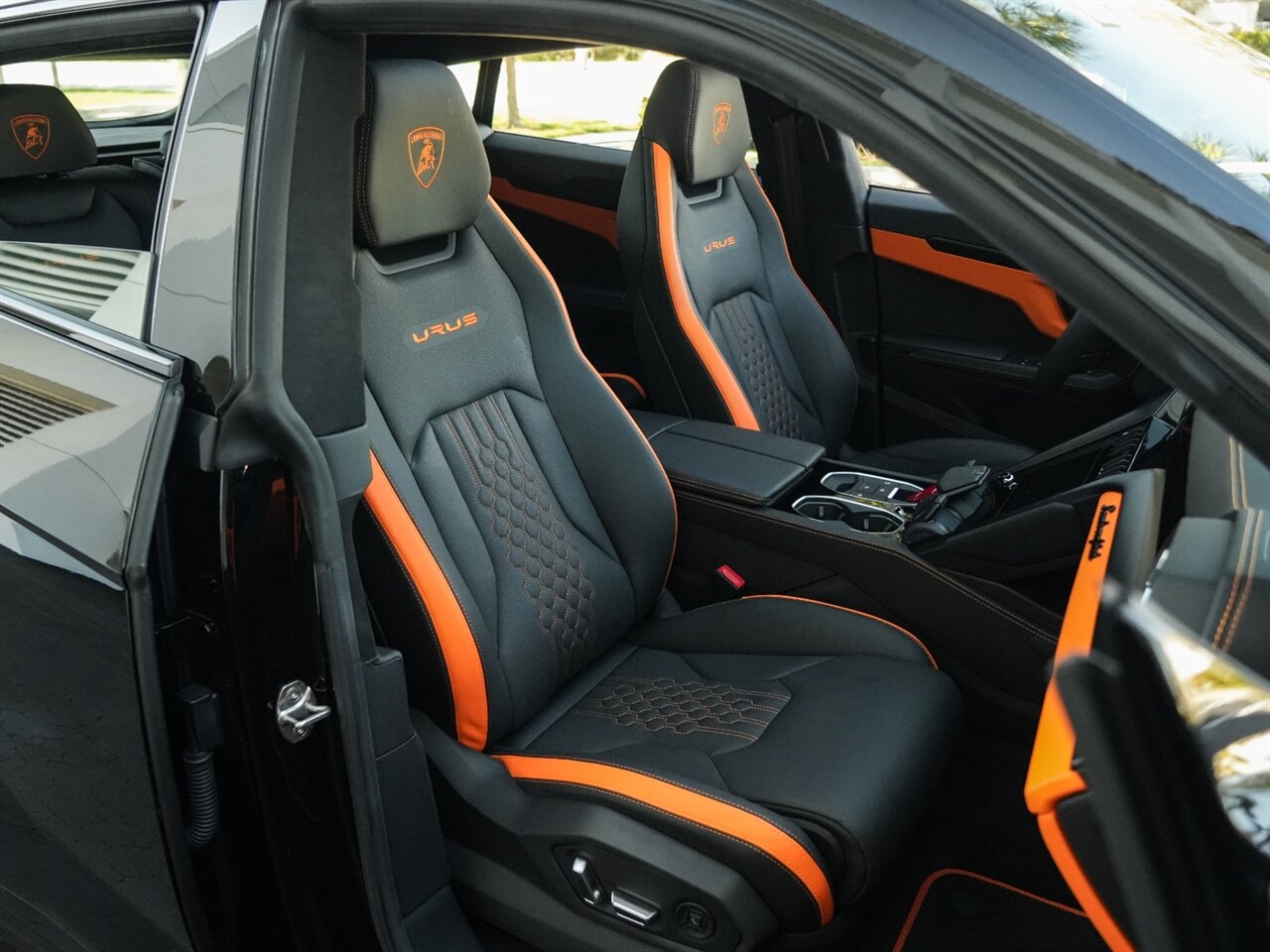 2023 Lamborghini Urus S   - Photo 38 - Bonita Springs, FL 34134