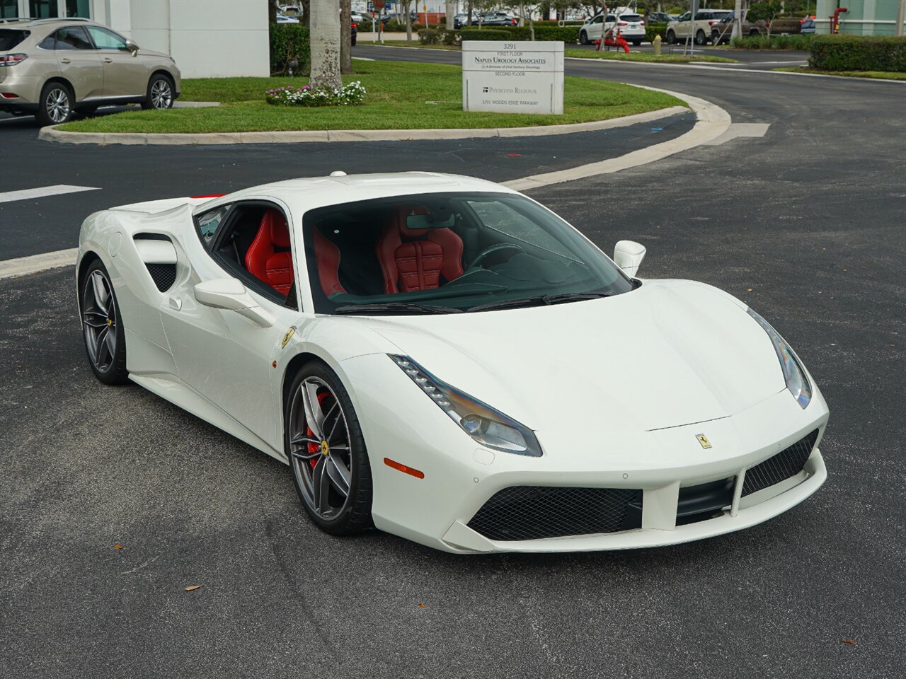 2016 Ferrari 488 GTB   - Photo 8 - Bonita Springs, FL 34134