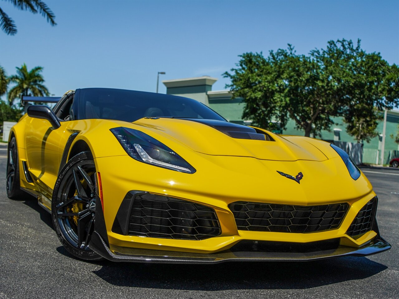 2019 Chevrolet Corvette ZR1   - Photo 8 - Bonita Springs, FL 34134