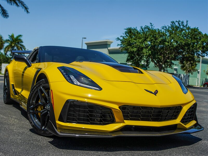2019 Chevrolet Corvette ZR1 - Photo 8 - Bonita Springs, FL 34134