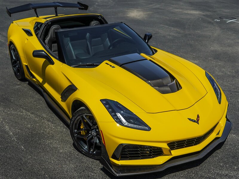 2019 Chevrolet Corvette ZR1   - Photo 3 - Bonita Springs, FL 34134