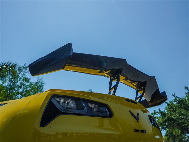 2019 Chevrolet Corvette ZR1 - Photo 11 - Bonita Springs, FL 34134