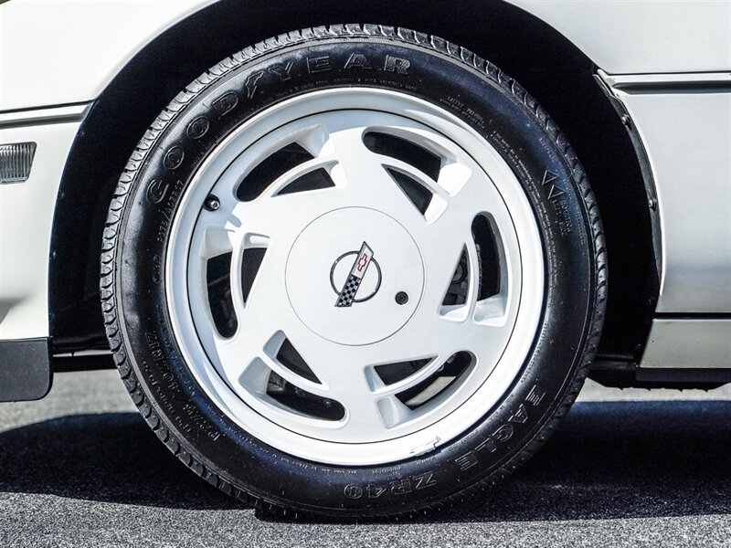 1988 Chevrolet Corvette - Photo 35 - Bonita Springs, FL 34134