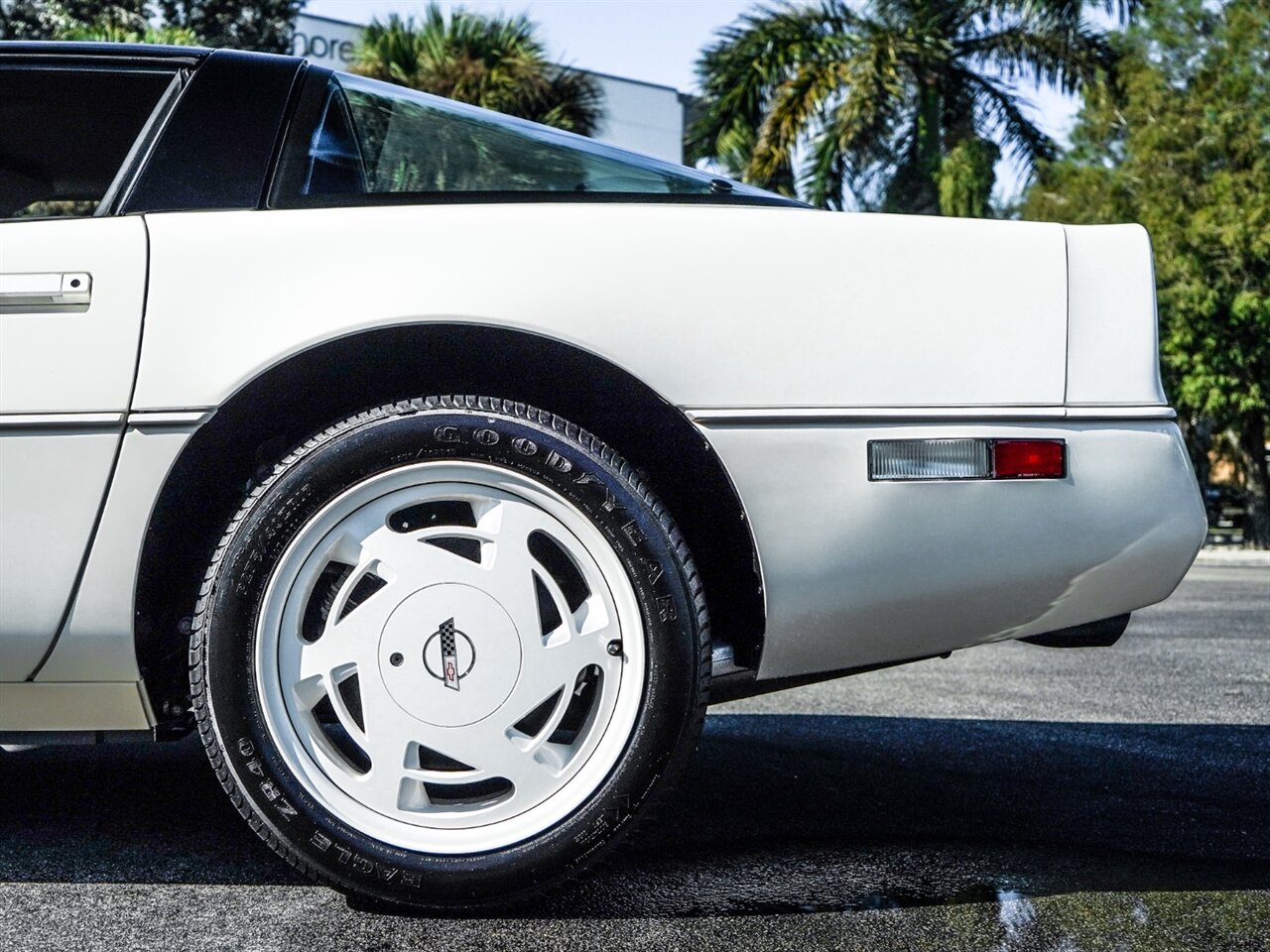 1988 Chevrolet Corvette   - Photo 36 - Bonita Springs, FL 34134