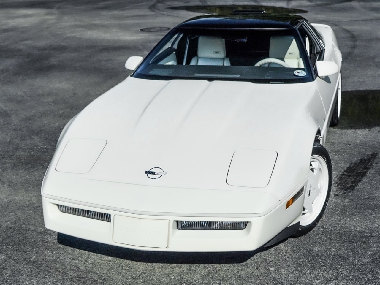 1988 Chevrolet Corvette   - Photo 9 - Bonita Springs, FL 34134