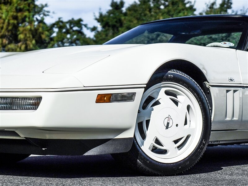 1988 Chevrolet Corvette   - Photo 3 - Bonita Springs, FL 34134