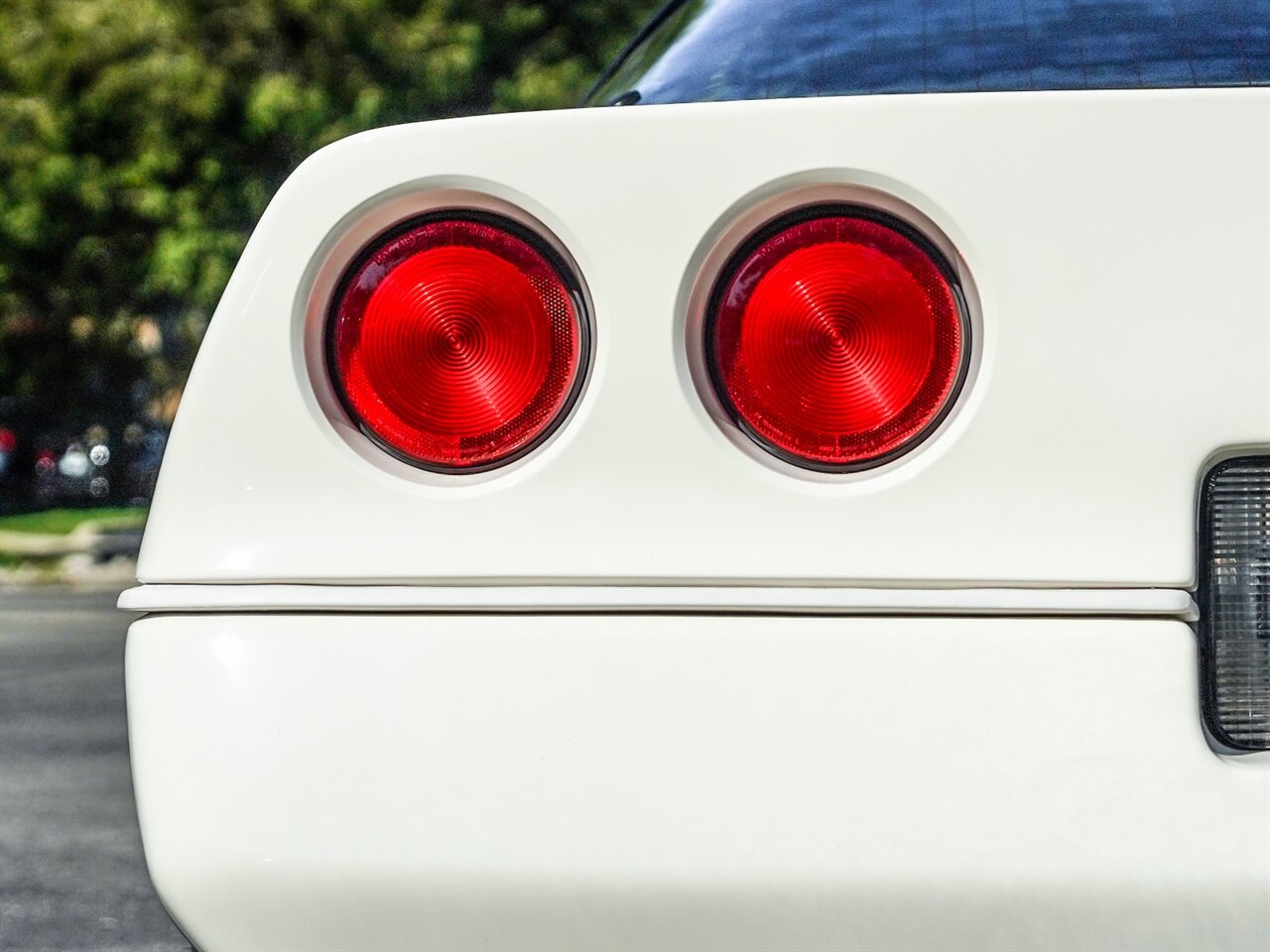 1988 Chevrolet Corvette   - Photo 40 - Bonita Springs, FL 34134