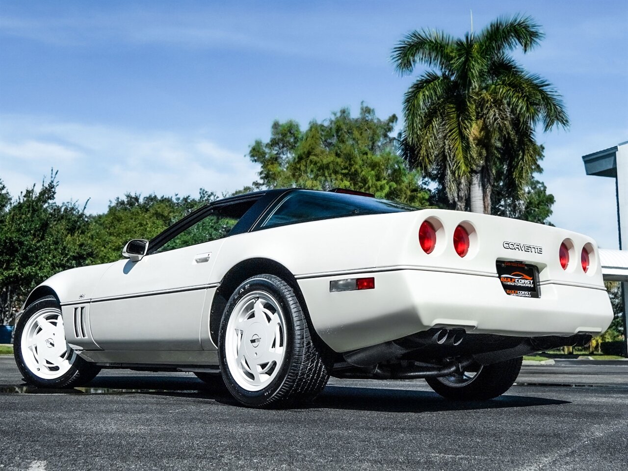 1988 Chevrolet Corvette   - Photo 38 - Bonita Springs, FL 34134