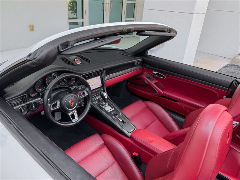 2018 Porsche 911 Turbo S  