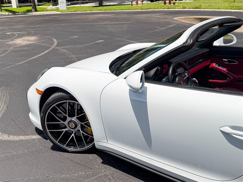 2018 Porsche 911 Turbo S   - Photo 48 - Bonita Springs, FL 34134