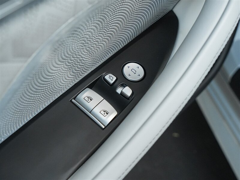 2025 BMW M8 Competition - Photo 34 - Bonita Springs, FL 34134