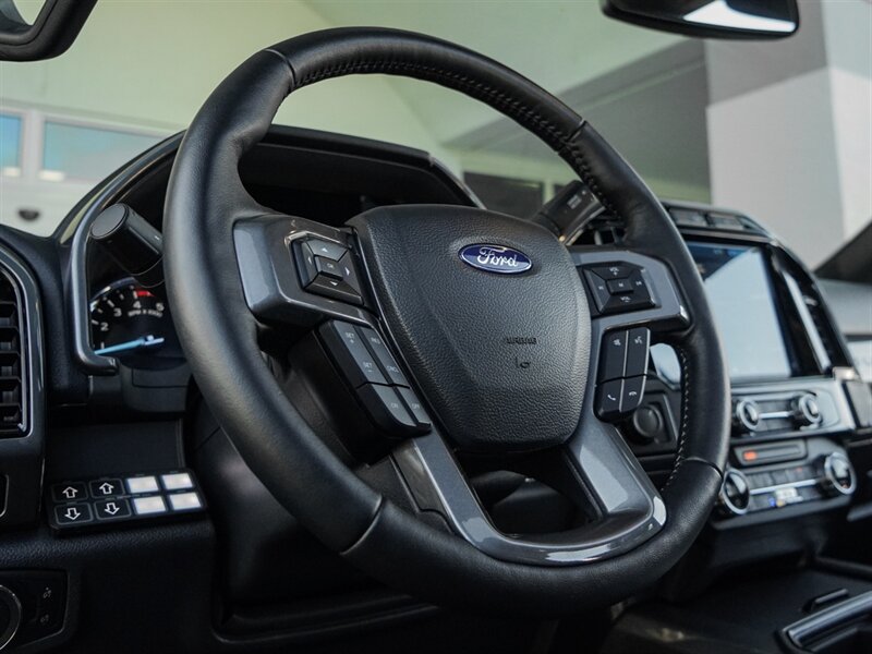 2022 Ford F-250 Lariat - Photo 17 - Bonita Springs, FL 34134