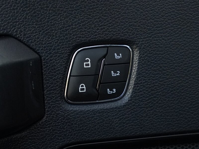 2022 Ford F-250 Lariat - Photo 31 - Bonita Springs, FL 34134