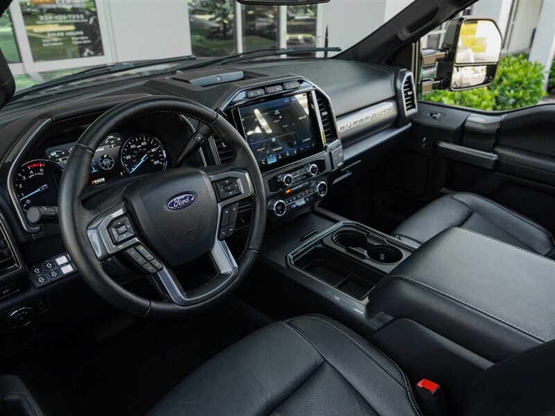 2022 Ford F-250 Lariat   - Photo 2 - Bonita Springs, FL 34134