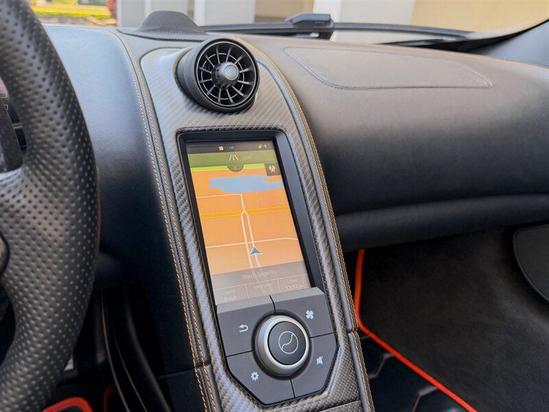 2016 McLaren 675LT Spider   - Photo 19 - Bonita Springs, FL 34134