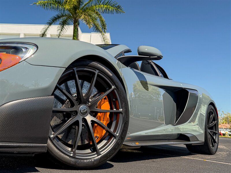 2016 McLaren 675LT Spider   - Photo 14 - Bonita Springs, FL 34134