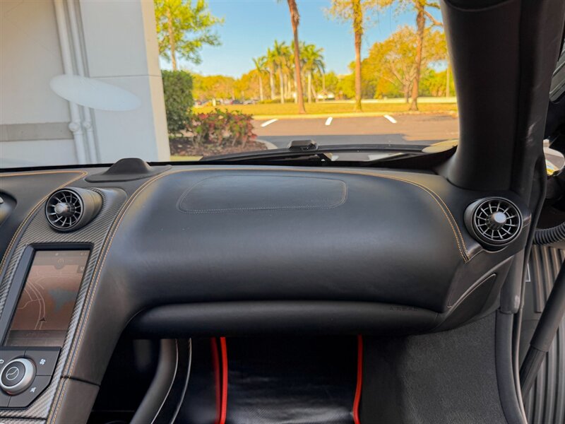 2016 McLaren 675LT Spider   - Photo 36 - Bonita Springs, FL 34134