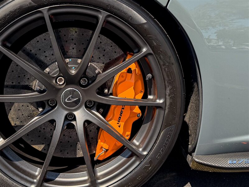 2016 McLaren 675LT Spider   - Photo 43 - Bonita Springs, FL 34134