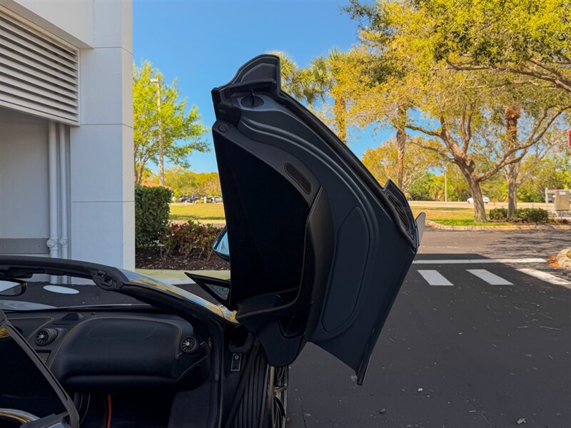 2016 McLaren 675LT Spider   - Photo 37 - Bonita Springs, FL 34134