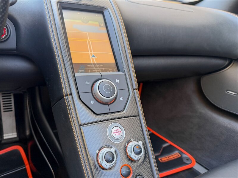 2016 McLaren 675LT Spider   - Photo 20 - Bonita Springs, FL 34134