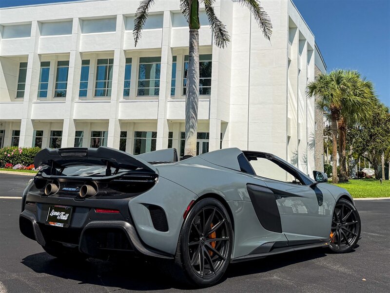 2016 McLaren 675LT Spider   - Photo 60 - Bonita Springs, FL 34134