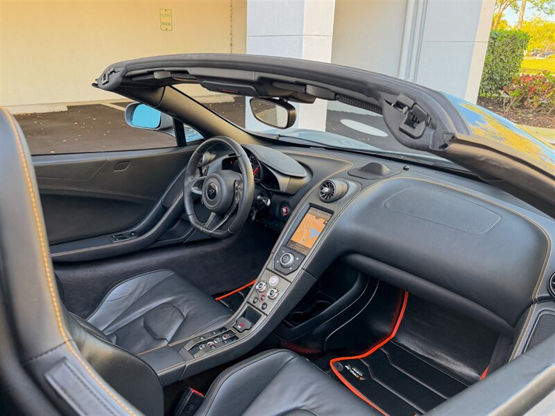 2016 McLaren 675LT Spider   - Photo 30 - Bonita Springs, FL 34134