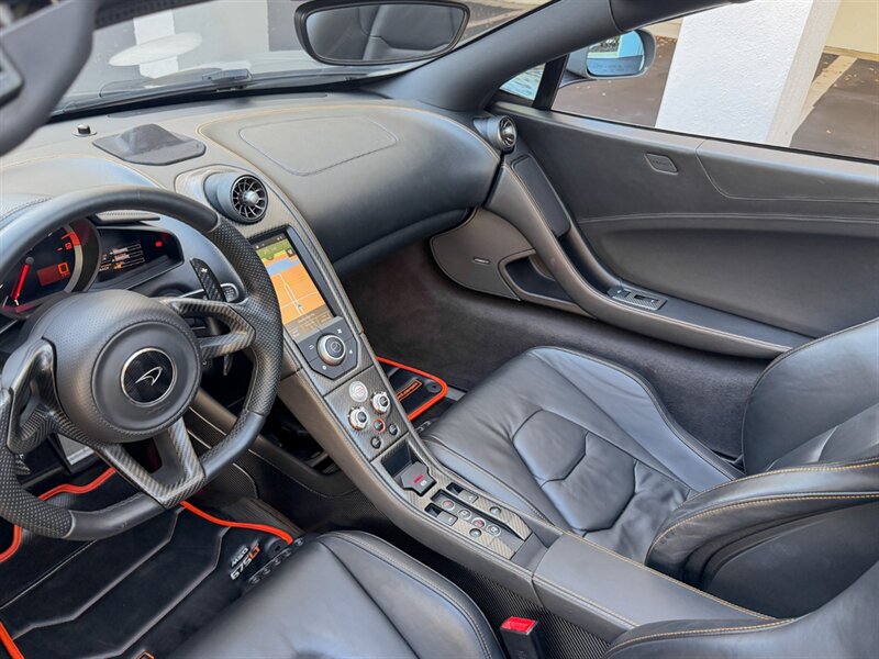2016 McLaren 675LT Spider   - Photo 17 - Bonita Springs, FL 34134