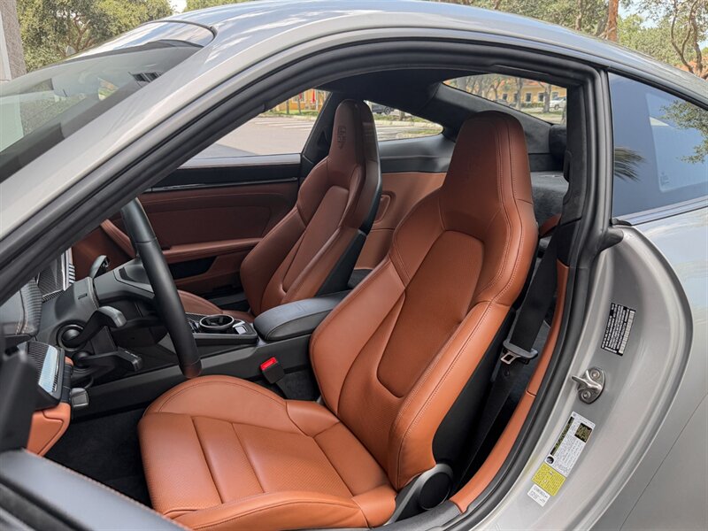 2024 Porsche 911 GT3 Touring - Photo 19 - Bonita Springs, FL 34134