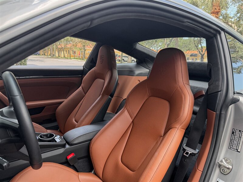 2024 Porsche 911 GT3 Touring - Photo 20 - Bonita Springs, FL 34134