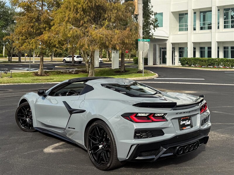 2024 Chevrolet Corvette Z06   - Photo 46 - Bonita Springs, FL 34134