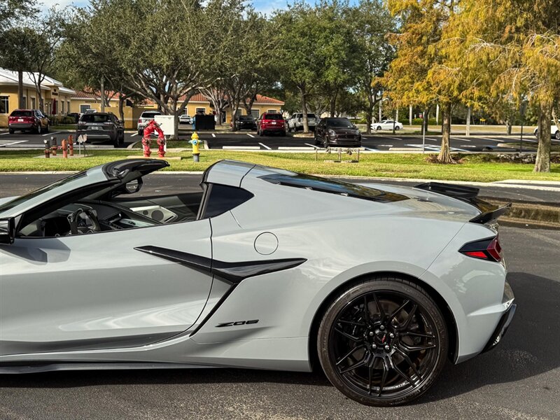 2024 Chevrolet Corvette Z06   - Photo 45 - Bonita Springs, FL 34134