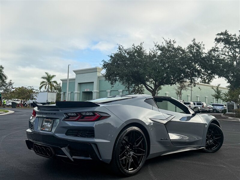 2024 Chevrolet Corvette Z06   - Photo 60 - Bonita Springs, FL 34134