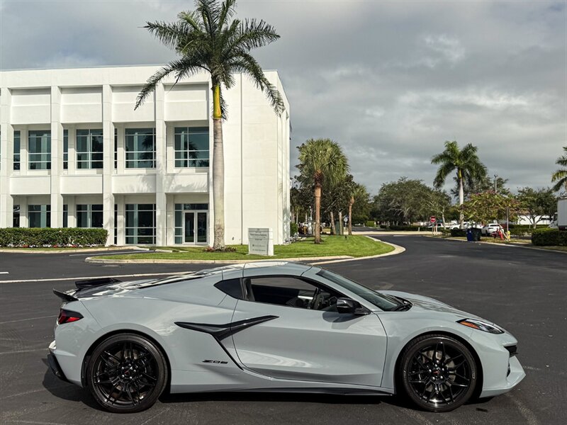2024 Chevrolet Corvette Z06   - Photo 70 - Bonita Springs, FL 34134
