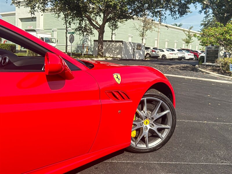 2013 Ferrari California   - Photo 61 - Bonita Springs, FL 34134