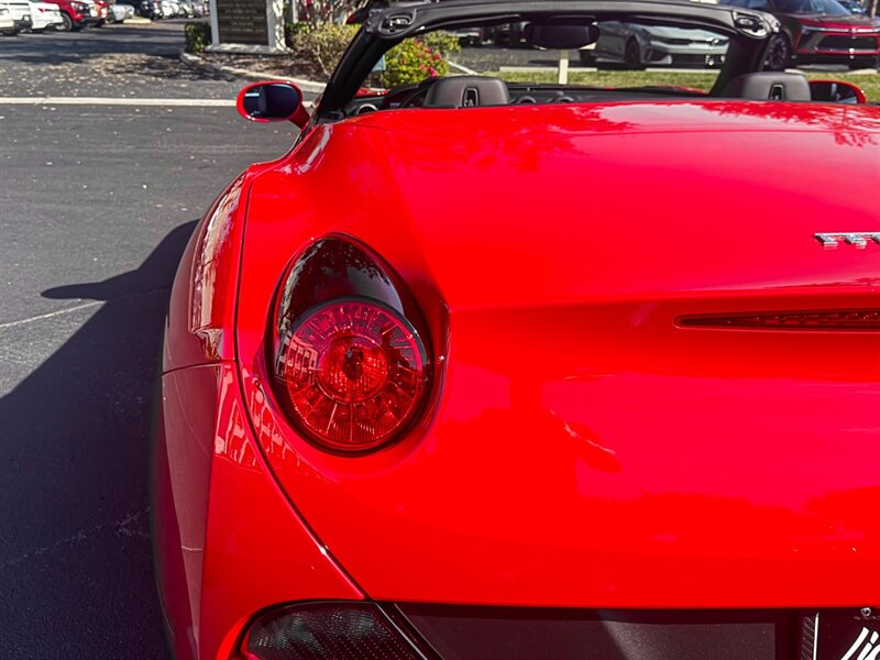 2013 Ferrari California   - Photo 52 - Bonita Springs, FL 34134