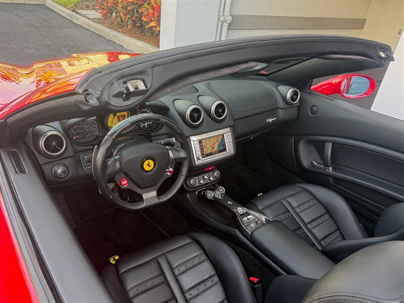 2013 Ferrari California   - Photo 2 - Bonita Springs, FL 34134