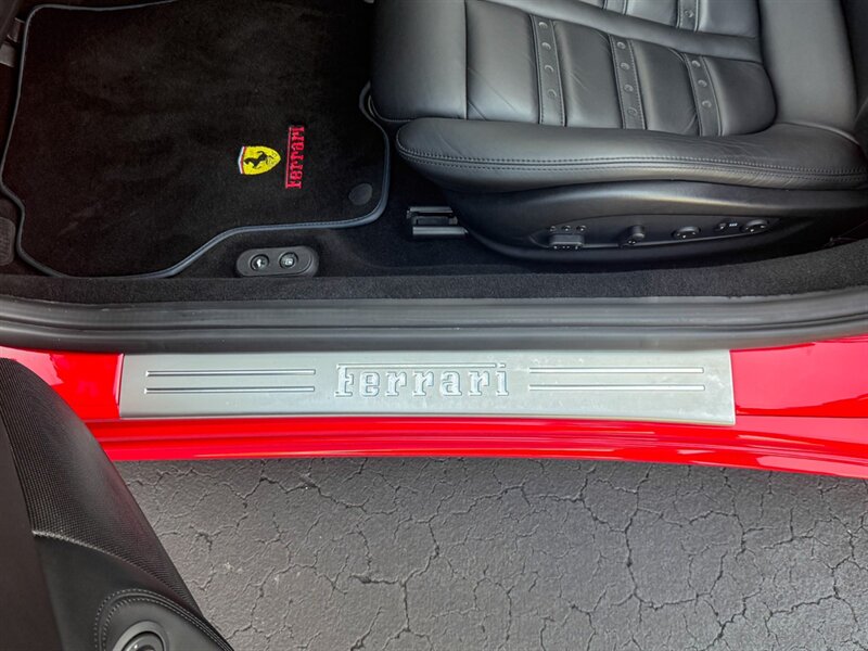 2013 Ferrari California   - Photo 21 - Bonita Springs, FL 34134