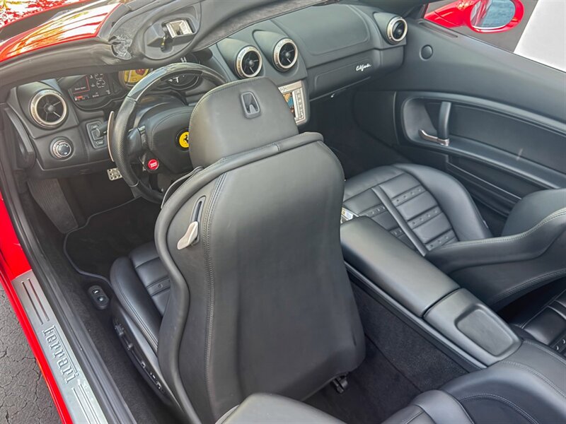 2013 Ferrari California   - Photo 26 - Bonita Springs, FL 34134
