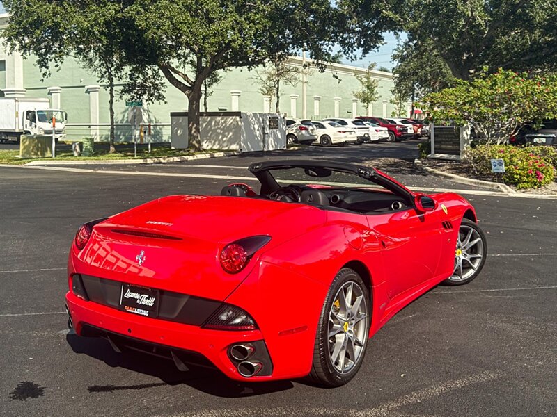2013 Ferrari California   - Photo 62 - Bonita Springs, FL 34134