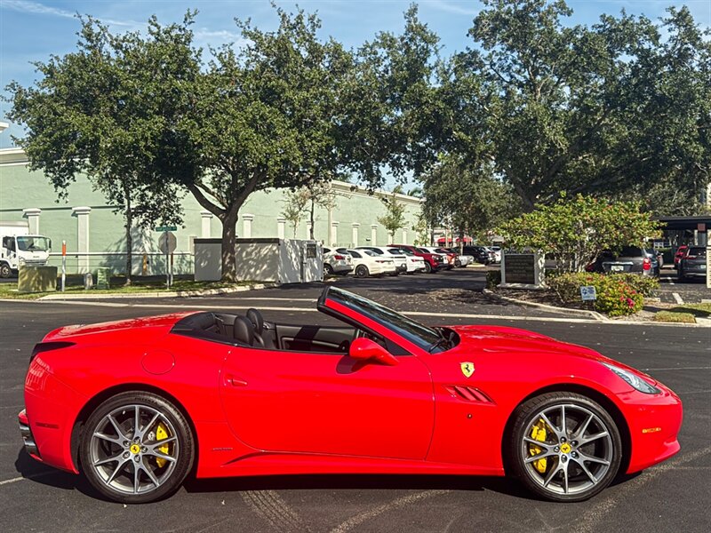 2013 Ferrari California   - Photo 63 - Bonita Springs, FL 34134