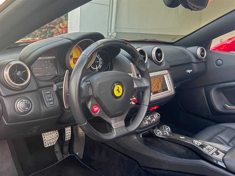2013 Ferrari California   - Photo 12 - Bonita Springs, FL 34134
