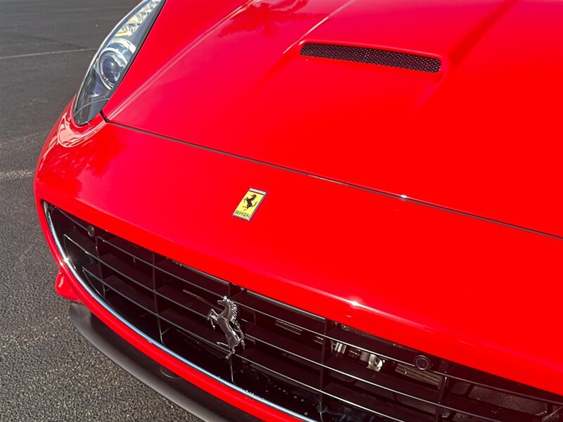 2013 Ferrari California   - Photo 4 - Bonita Springs, FL 34134