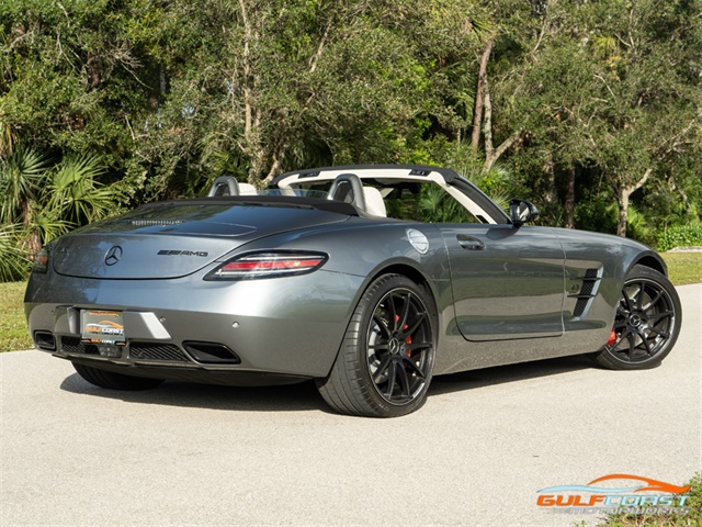 2014 Mercedes-Benz SLS AMG GT   - Photo 43 - Bonita Springs, FL 34134