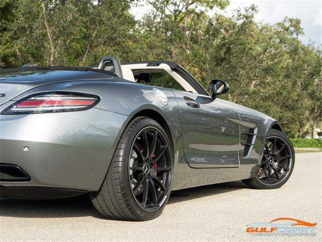 2014 Mercedes-Benz SLS AMG GT   - Photo 45 - Bonita Springs, FL 34134