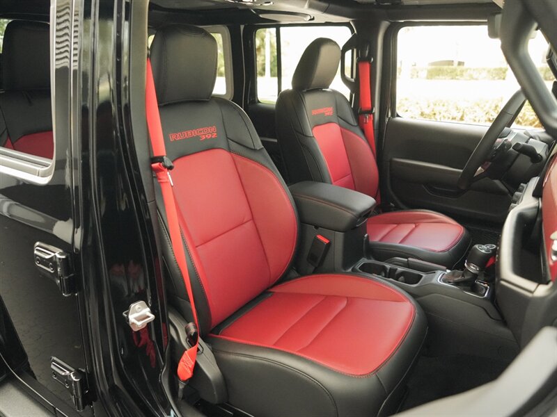 2023 Jeep Wrangler Rubicon 392 20th Anniversary   - Photo 30 - Bonita Springs, FL 34134