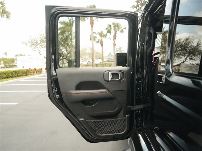 2023 Jeep Wrangler Rubicon 392 20th Anniversary   - Photo 27 - Bonita Springs, FL 34134