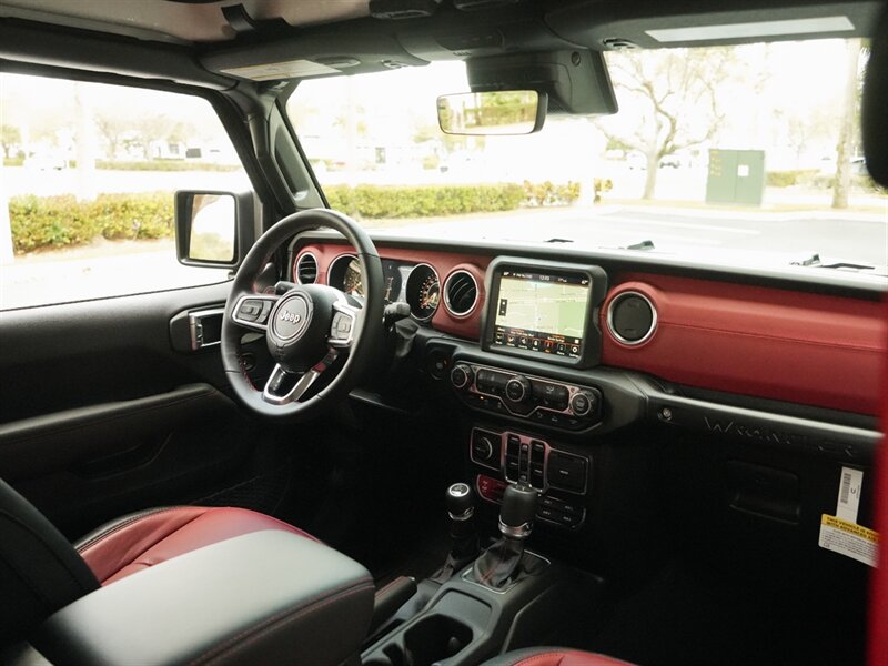 2023 Jeep Wrangler Rubicon 392 20th Anniversary   - Photo 28 - Bonita Springs, FL 34134